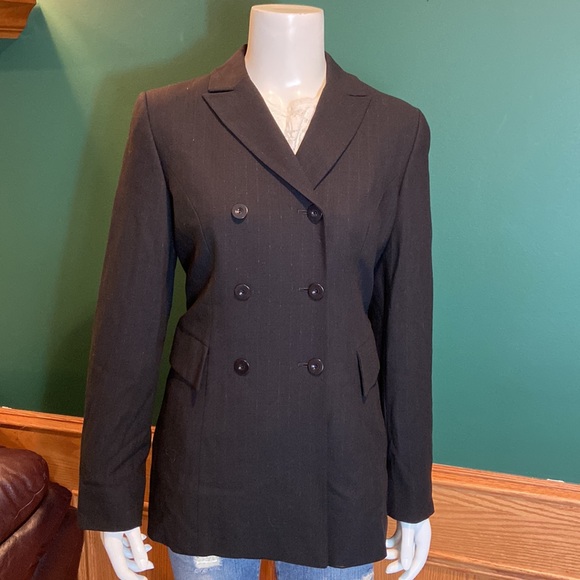 Vintage Greta Garbo Collection Double Breasted Pin Stripe Jacket. Made in Italy. - Picture 5 of 13